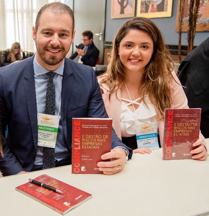 Os autores Rodrigo Pironti e Francine Gonçalves - FOto: Divulgação Os autores Rodrigo Pironti e Francine Gonçalves - FOto: Divulgação