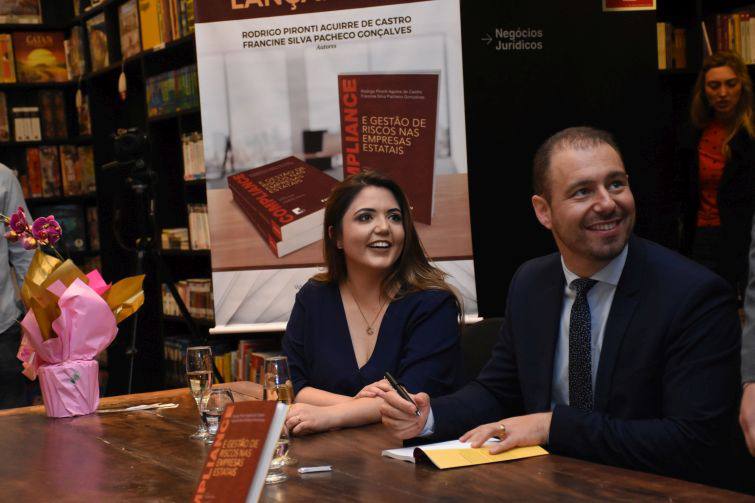 Francine Gonçalves e Rodrigo Pironti - Foto: Divulgação Francine Gonçalves e Rodrigo Pironti - Foto: Divulgação