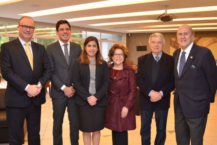 Membros da nova diretoria da APEP - Foto: Zinho Gomes Membros da nova diretoria da APEP - Foto: Zinho Gomes